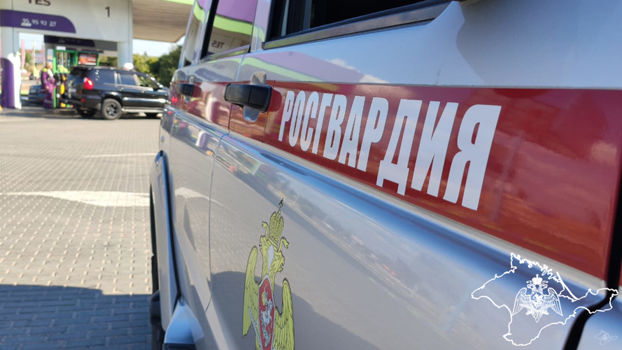 Подозреваемого в сбыте поддельной купюры задержали росгвардейцы в Севастополе