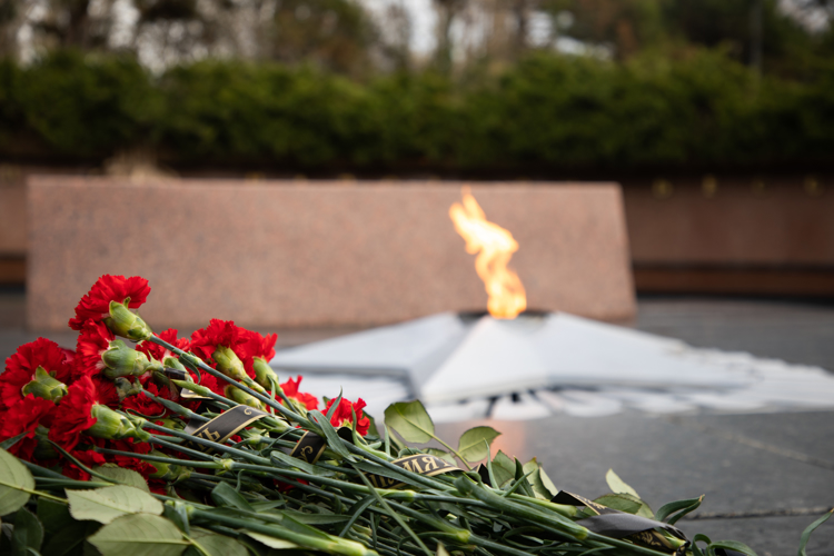  Росгвардейцы в Крыму присоединились к памятным мероприятиям, посвященным Дню неизвестного солдата