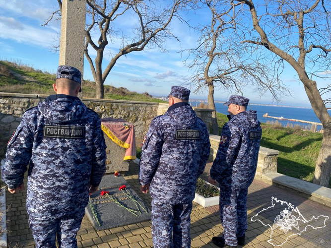 Росгвардейцы в Крыму и Севастополе приняли участие в мероприятиях в честь Дня героев Отечества