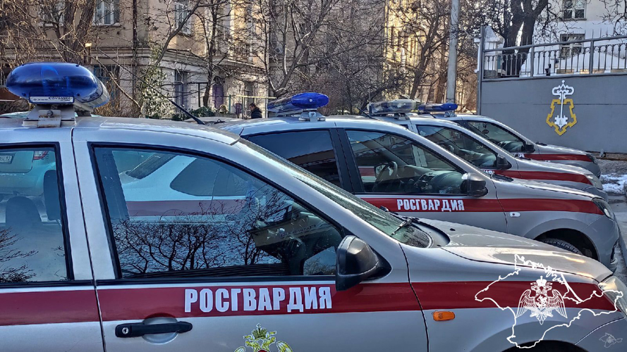 Зачинщиц драки задержали росгвардейцы в ресторане Севастополя