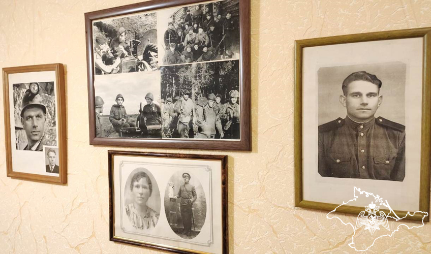 98-летнего ветерана Великой Отечественной войны поздравили с Новым годом росгвардейцы в Севастополе
