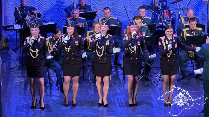 Полковой оркестр Росгвардии выступил в городах Крыма