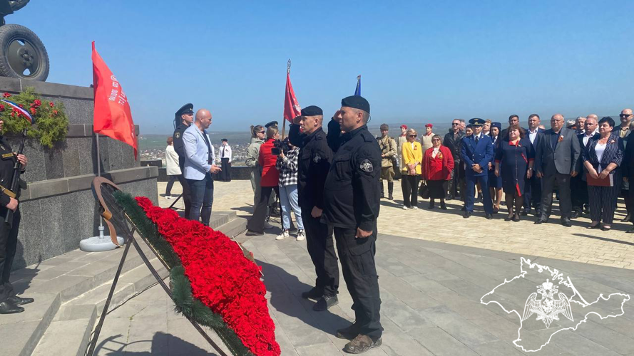 При участии Росгвардии в Керчи прошли мероприятия в честь Дня освобождения города от от немецко-фашистских захватчиков