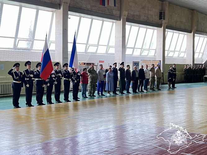 В Крыму юные росгвардейцы приняли участие в кадетском многоборье