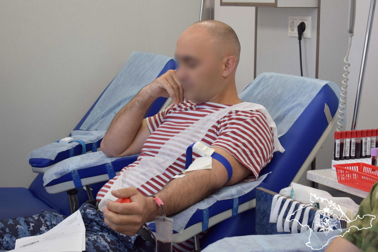 Росгвардейцы в Симферополе пополнили региональный банк крови