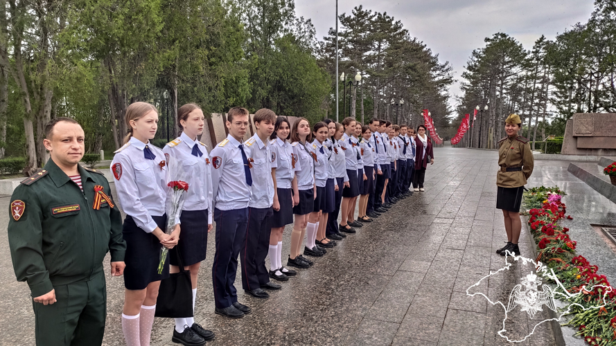В рамках празднования Дня Победы кадеты Росгвардии посетили Диораму на Сапун-горе