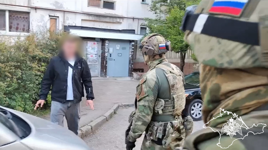 Росгвардейцы задержали подозреваемого в осквернении символа воинской славы в Севастополе