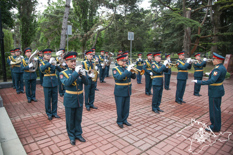 В Крыму и Севастополе прошли торжественные мероприятия, посвященные 79-й годовщине победы в Великой Отечественной войне