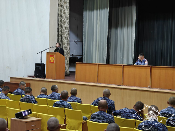 В Крыму священник посетил воинскую часть Южного ордена Жукова округа Росгвардии