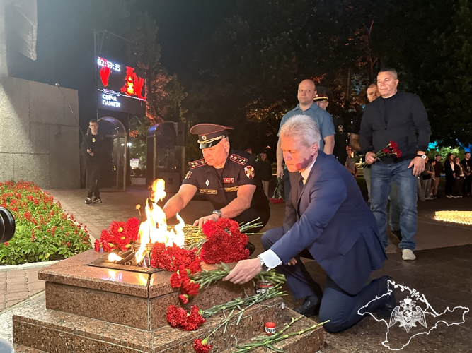 В Крыму и Севастополе росгвардейцы присоединились к Всероссийской акции «Свеча памяти»