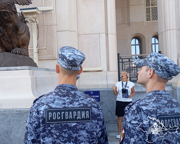 Военнослужащие ялтинского батальона Росгвардии посетили музейно-храмовый комплекс «Новый Херсонес»
