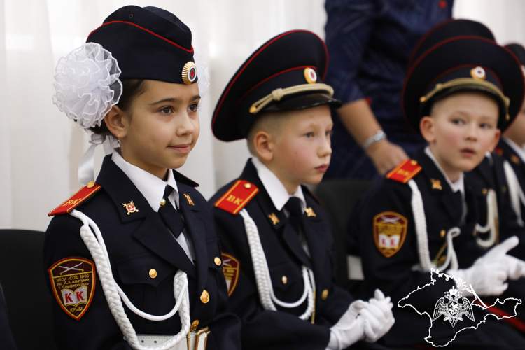 Присяга профильных классов Росгвардии состоялась в Крыму