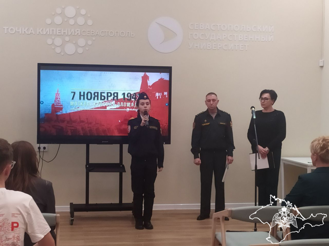 Военнослужащие Росгвардии провели тематический вечер для профильного класса ведомства (видео)