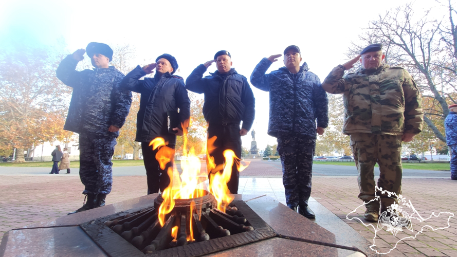 В Крыму и Севастополе росгвардейцы присоединились к мероприятиям, посвященным Дню Неизвестного солдата