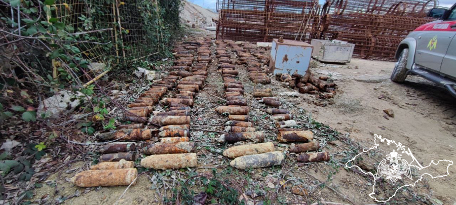 Больше 400 снарядов времен Великой Отечественной войны обследовали росгвардейцы в севастопольской бухте