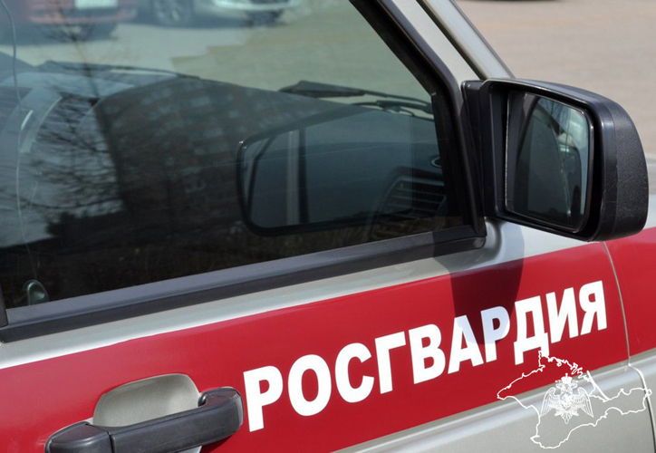 В Керчи росгвардейцы задержали гражданина, подозреваемого в демонтаже придорожного ограждения