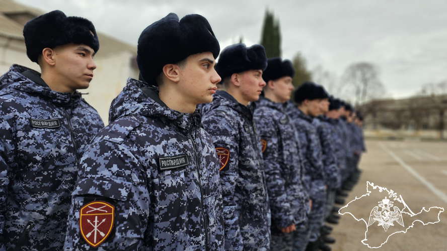 Бойцы ОМОН Росгвардии провели день открытых дверей для призывников в Севастополе