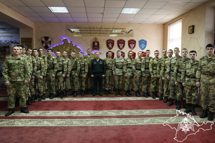 Курсанты Саратовского военного института завершили стажировку в Симферопольском моторизованном полку Росгвардии (видео)