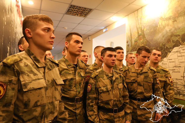Курсанты Саратовского военного института завершили стажировку в Симферопольском моторизованном полку Росгвардии (видео)
