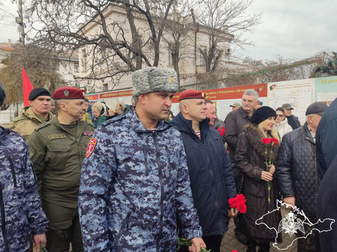 Росгвардейцы в Крыму и Севастополе почтили память россиян, исполнявших воинский долг за пределами Отечества