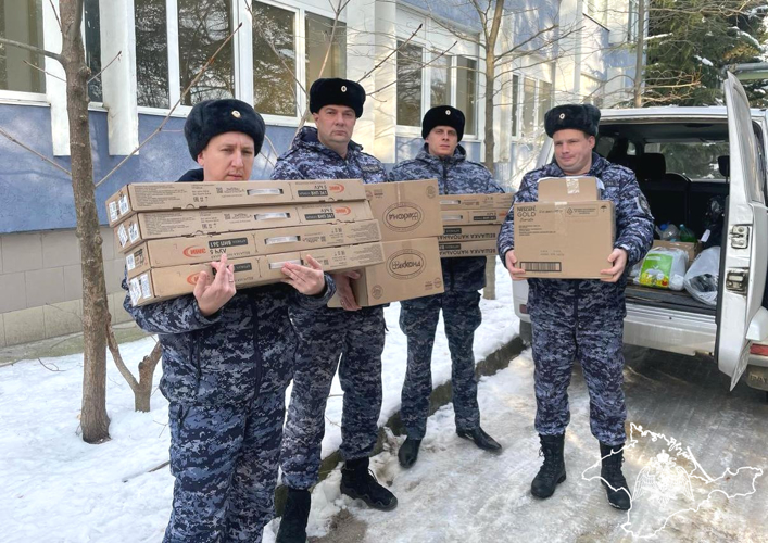 Росгвардейцы поддерживают участников спецоперации, находящихся на лечении в медицинских учреждениях Крыма