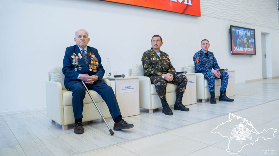 Росгвардейцы приняли участие в открытии стены памяти в честь погибших бойцов спецоперации