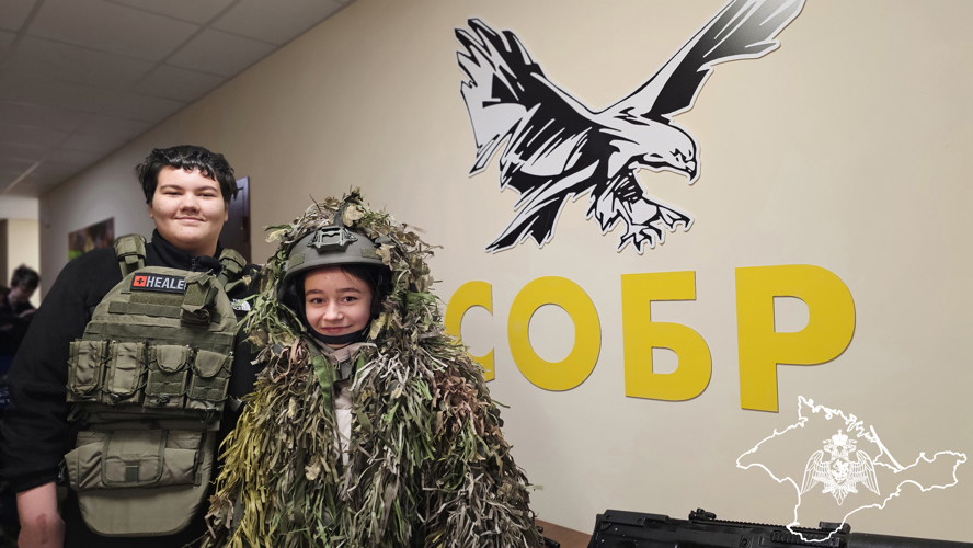 СОБР «Сокол» Росгвардии открыл двери для севастопольских школьников