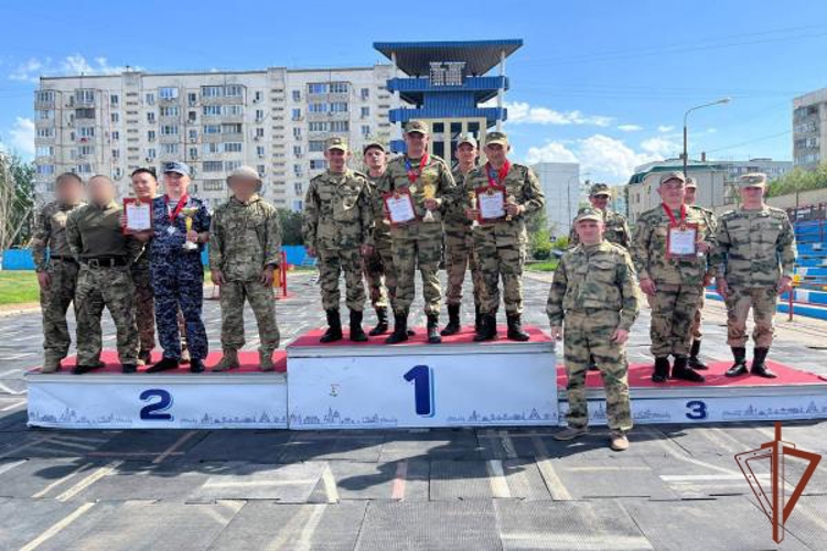 Военнослужащие Росгвардии Крыма стали лучшими в Южном округе на конкурсе по пожарно-прикладному мастерству 