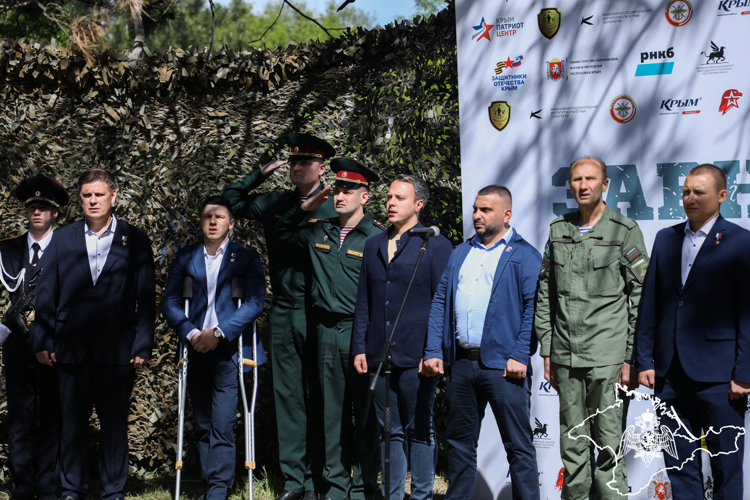 Офицеры Росгвардии приняли участие в региональном этапе военно-патриотической игры «Зарница 2.0» в Крыму