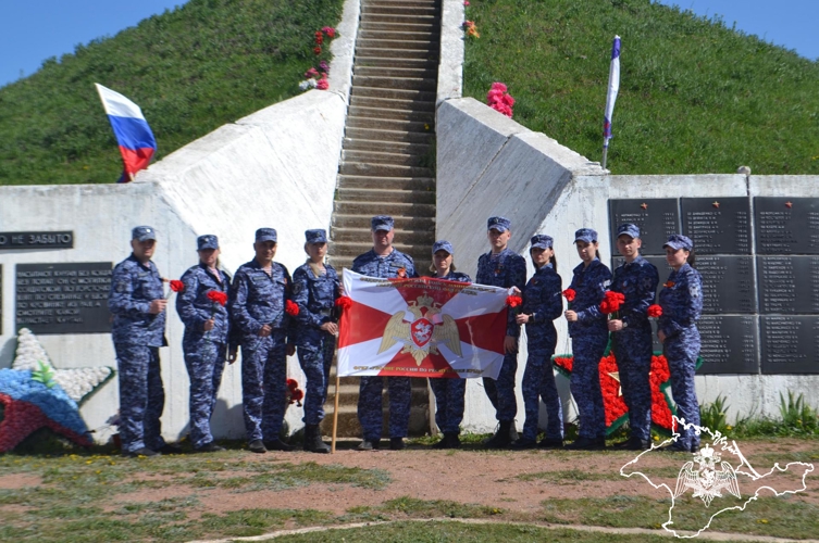Росгвардейцы в Крыму почтили память партизан, героически сражавшихся во время Великой Отечественной войны