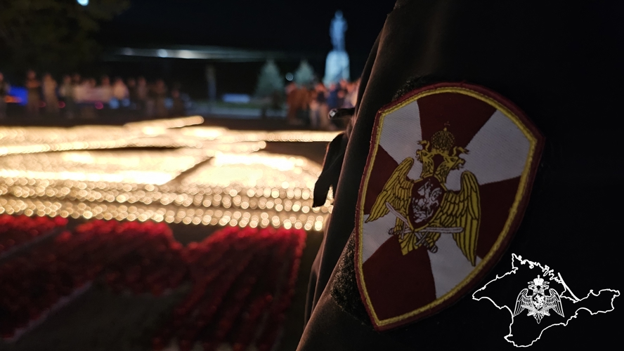В Крыму и Севастополе росгвардейцы почтили память павших в годы Великой Отечественной войны