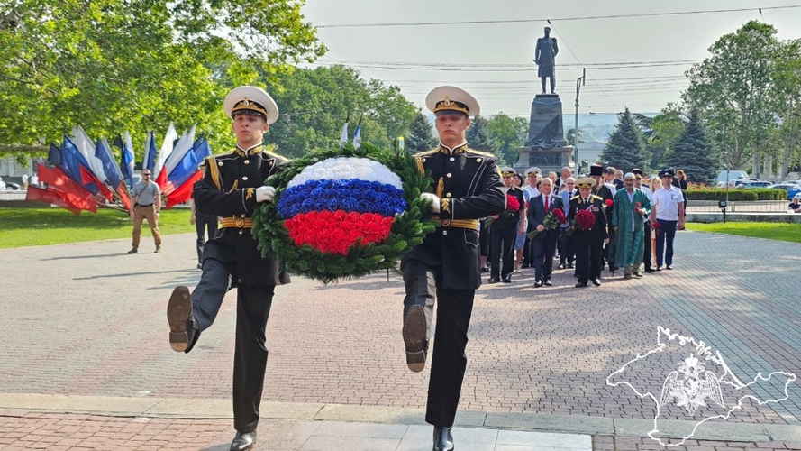 В Крыму и Севастополе росгвардейцы приняли участие в мероприятиях ко Дню России