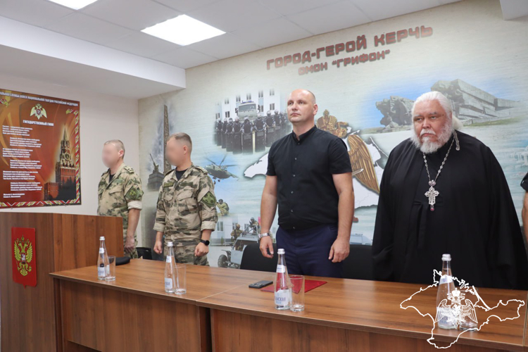 В Керчи чествовали сотрудников ОМОН «Грифон» Росгвардии