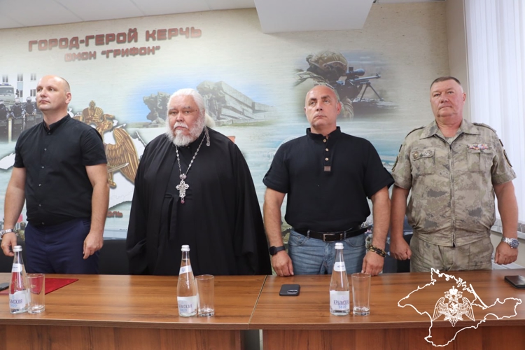 В Керчи чествовали сотрудников ОМОН «Грифон» Росгвардии