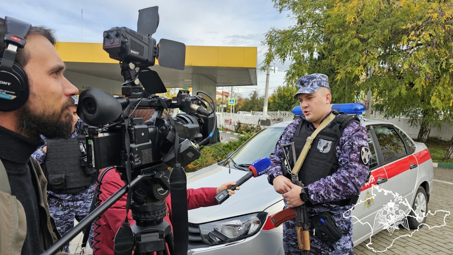 Журналистам телеканала «Вести. Севастополь» рассказали о служебных буднях сотрудников вневедомственной охраны Росгвардии
