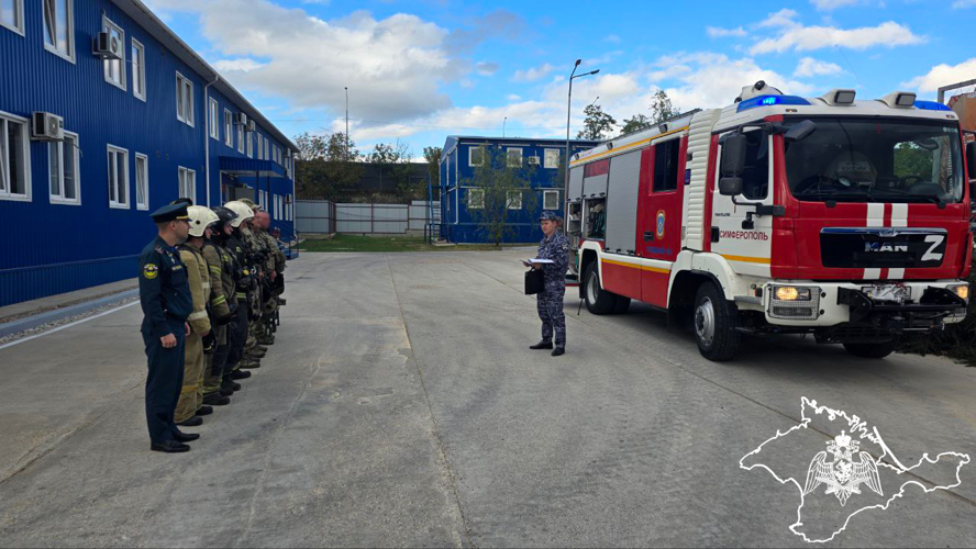 Росгвардейцы успешно провели практические занятия по тушению условного пожара на одном из ведомственном объекте в Крыму
