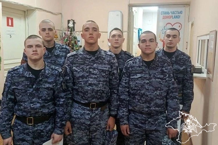 В донорской акции приняли участие росгвардейцы в Ялте