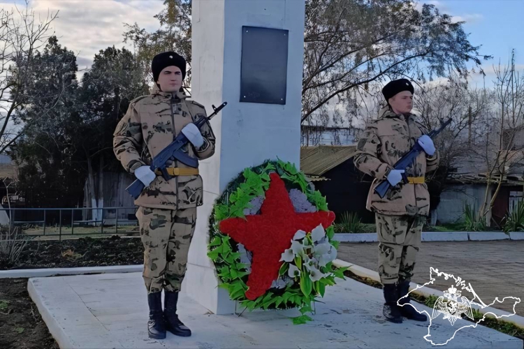 В Крыму росгвардейцы провели митинг в честь Героя СССР Дмитрия Челядинова