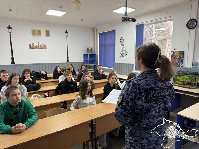 Ко Дню памяти о россиянах, исполнявших служебный долг за пределами Отечества росгвардейцы провели Уроки мужества в Крыму и Севастополе
