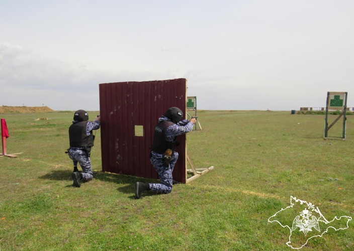 В Крыму прошел II этап конкурса профессионального мастерства среди сотрудников вневедомственной охраны Росгвардии «Лучший по профессии»