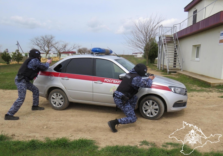 В Крыму прошел II этап конкурса профессионального мастерства среди сотрудников вневедомственной охраны Росгвардии «Лучший по профессии»