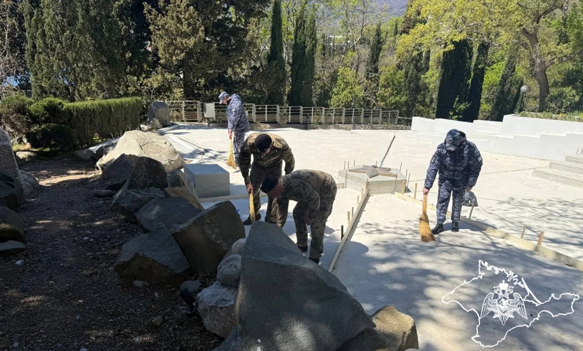 В Крыму и Севастополе росгвардейцы приняли участие в патриотической акции