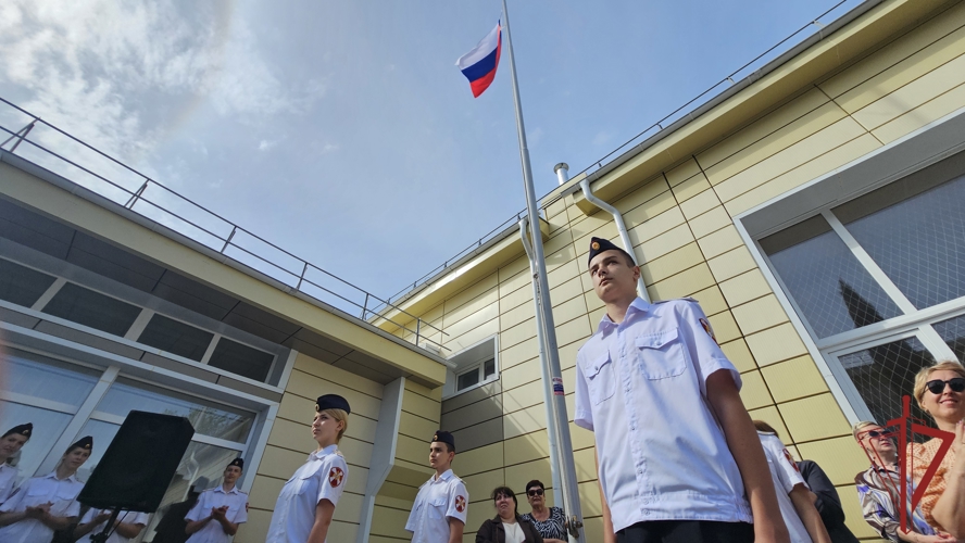 В Севастополе прошел последний звонок для выпускников класса Росгвардии