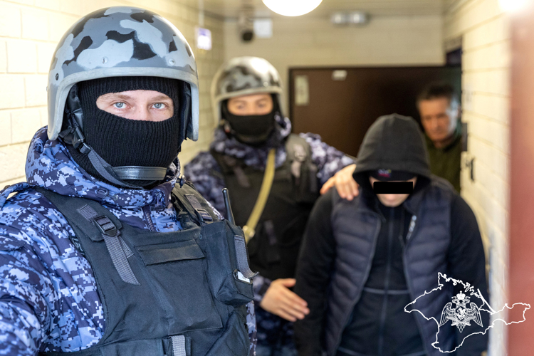 В Симферополе росгвардейцы задержали подозреваемого в краже