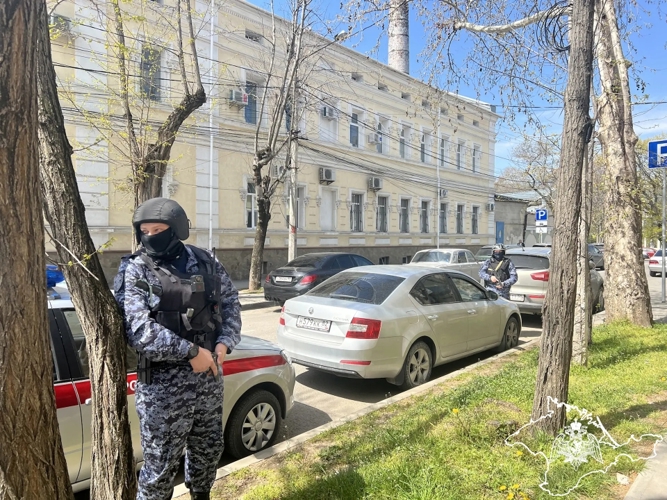 В Симферополе росгвардейцы провели День открытых дверей для студентов