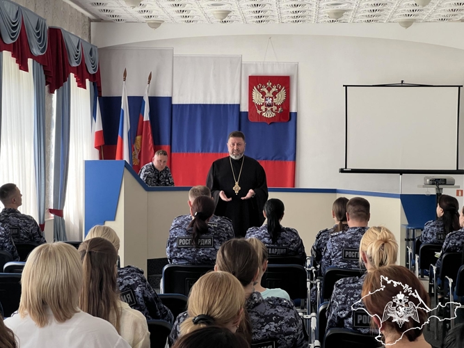 Росгвардейцы стали участниками встречи с представителем духовенства Симферопольской и Крымской епархии