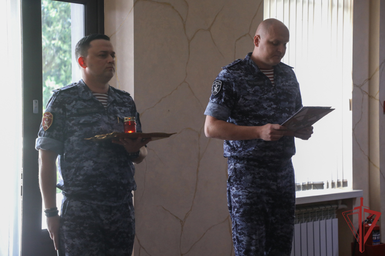 В Крыму росгвардейцы почтили память жертв Великой Отечественной войны