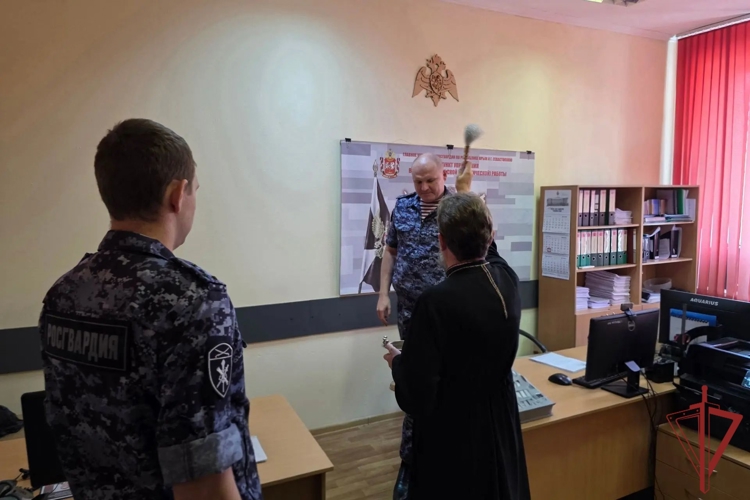 Росгвардейцы Крыма и Севастополя отметили День Крещения Руси 