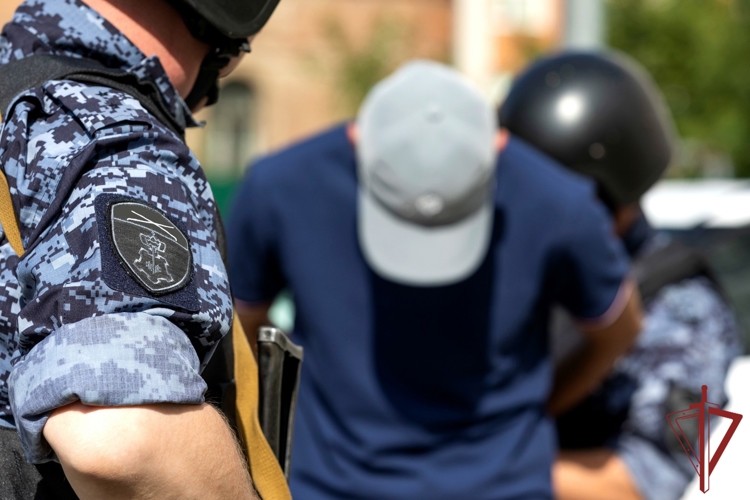 В Джанкое сотрудники Росгвардии пресекли угон транспортного средства